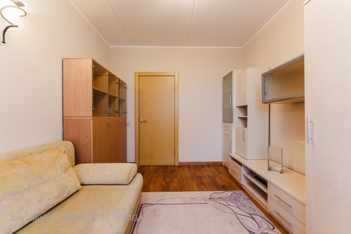 Izīrē dzīvokli, Rūpniecības iela 21, Rīga, Labais krasts, Centrs / 1 700 € 9