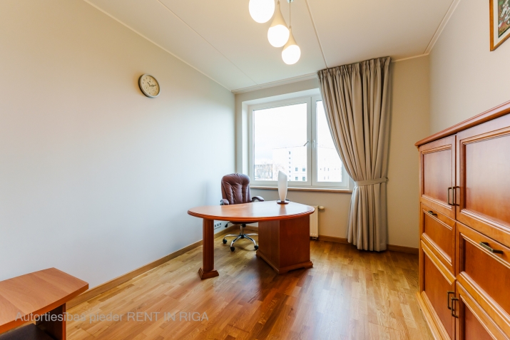 Izīrē dzīvokli, Rūpniecības iela 21, Rīga, Labais krasts, Centrs / 1 700 € 10