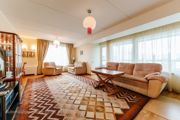 Izīrē dzīvokli, Rūpniecības iela 21, Rīga, Labais krasts, Centrs / 1 700 € 6