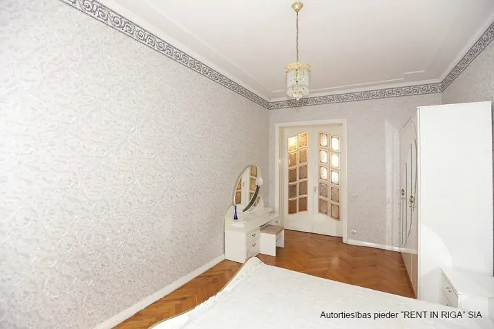 Pārdod dzīvokli, Baznīcas iela 27/29, Rīga, Labais krasts, Centrs / 280 000 € 10