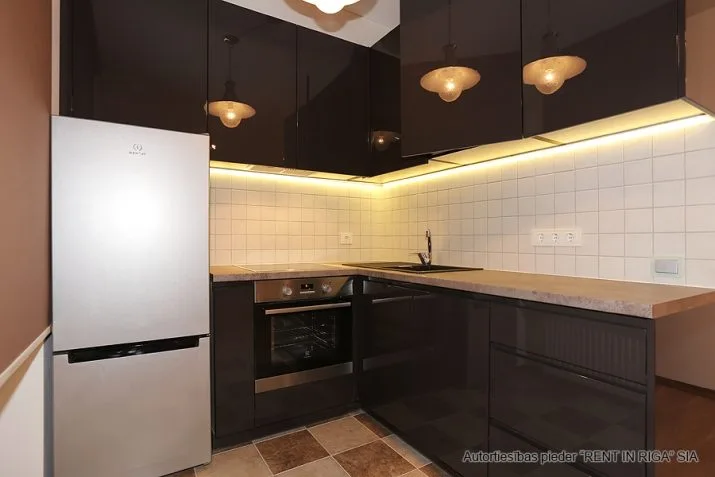 Izīrē dzīvokli, Lenču iela 2, Rīga, Labais krasts, Centrs / 550 € 3