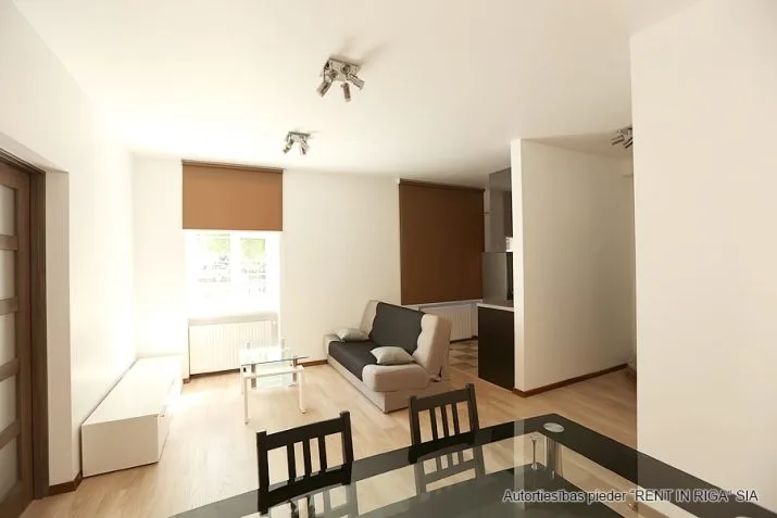 Izīrē dzīvokli, Lenču iela 2, Rīga, Labais krasts, Centrs / 550 € 1