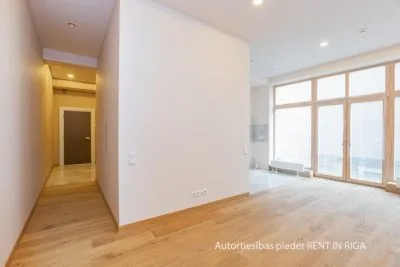 Pārdod dzīvokli, Stabu iela 18B, Rīga, Labais krasts, Centrs / 193 300 € 2