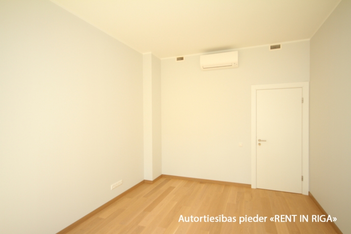 Pārdod dzīvokli, Dzintaru prospekts iela 36, Jūrmala, Dzintari / 479 000 € 13