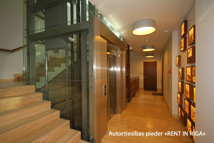 Pārdod dzīvokli, Dzintaru prospekts iela 36, Jūrmala, Dzintari / 479 000 € 23