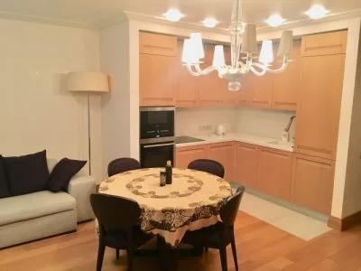 Izīrē dzīvokli, Ausekļa iela 4, Rīga, Labais krasts, Centrs / 1 000 € 2