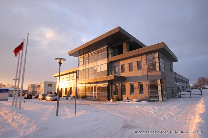 Image 1 of 4