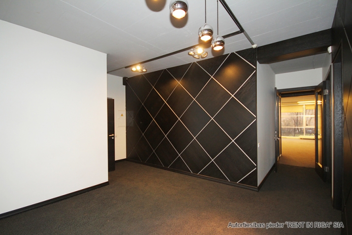 Izīrē biroju, Hospitāļu iela 23, Rīga, Labais krasts, Centrs / 850 € 11