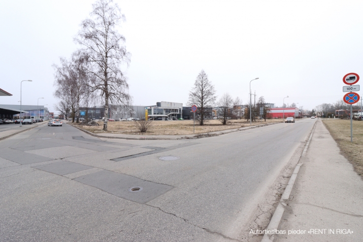 Priedaines iela 76 1