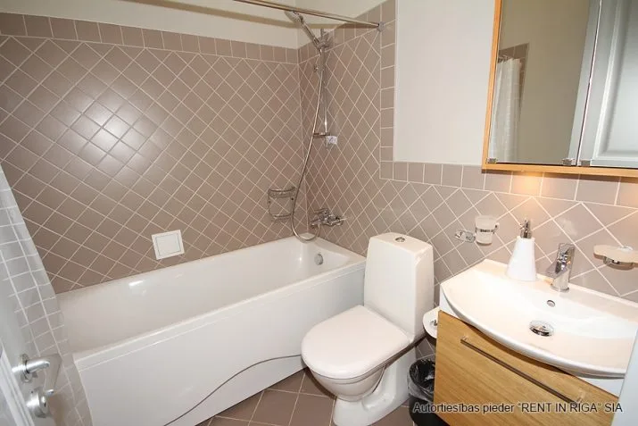 Izīrē dzīvokli, Smilšu 10, Jūrmala, Majori / 2 300 € 13