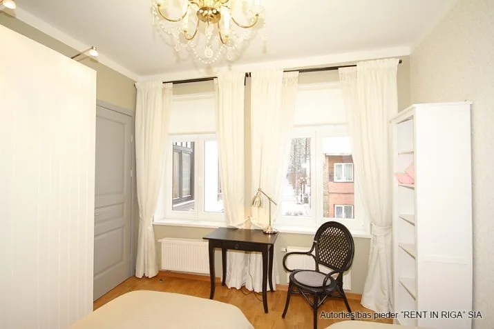 Izīrē dzīvokli, Smilšu 10, Jūrmala, Majori / 2 000 € 9