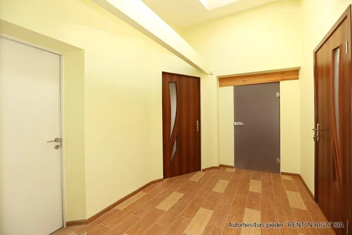 Pārdod biroju, Jēzusbaznīcas iela 7a, Rīga, Labais krasts, Centrs / 2 800 000 € 25