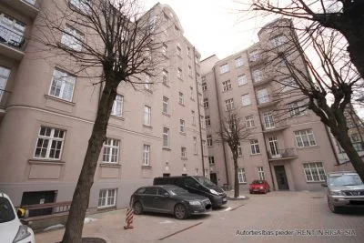 Pārdod dzīvokli, Skolas iela 20, Rīga, Labais krasts, Centrs / 340 000 € 2