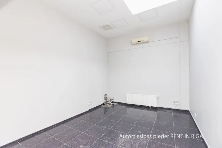 commercial premises For Rent, Bērzaunes street 9, Rīga, Labais krasts, Centrs / 3 800 € 11