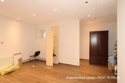 commercial premises For Rent, Meierovica street 4, Rīga, Labais krasts, Centrs / 800 € 5