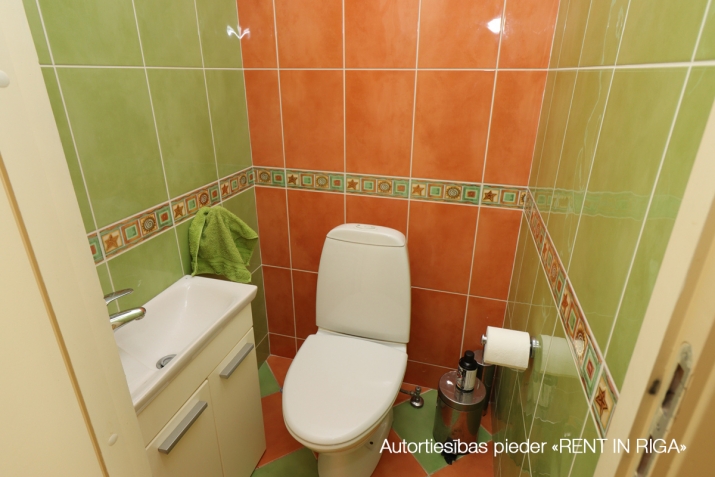 Pārdod māju, Upes iela 4, Stopiņu novads, Līči / 322 000 € 24