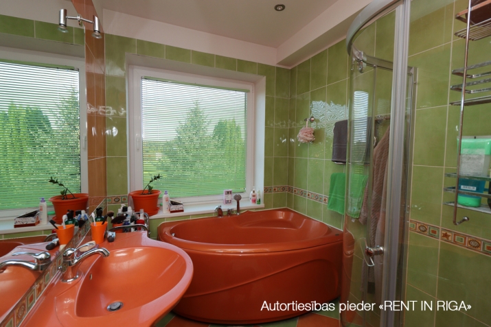 Pārdod māju, Upes iela 4, Stopiņu novads, Līči / 322 000 € 30