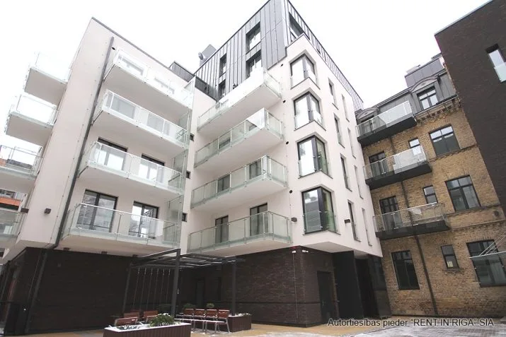 Pārdod dzīvokli, Dzirnavu iela 36, Rīga, Labais krasts, Centrs / 281 242 € 17