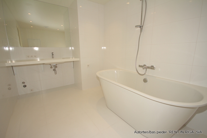 Pārdod dzīvokli, Dzirnavu iela 36, Rīga, Labais krasts, Centrs / 452 325 € 14