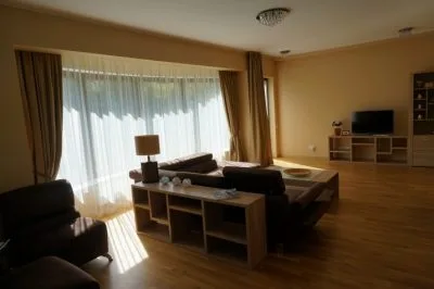 Pārdod māju, Vidus prospekts iela 64, Jūrmala, Bulduri / 750 000 € 2