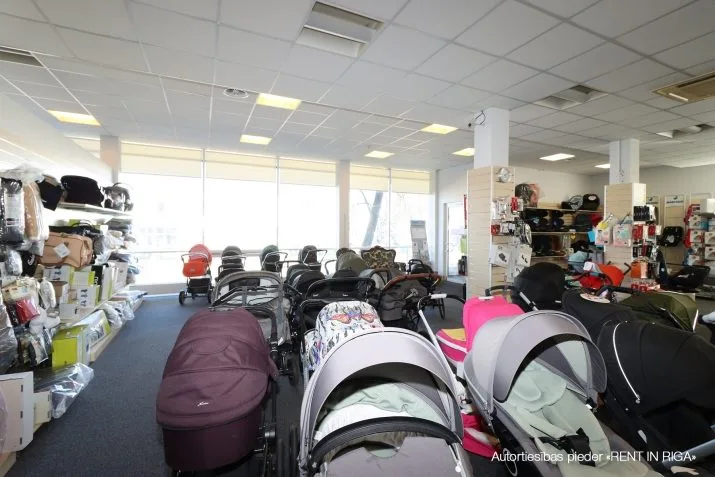 Pārdod biroju, Brīvības iela 244, Rīga, Labais krasts, Teika / 1 850 000 € 33
