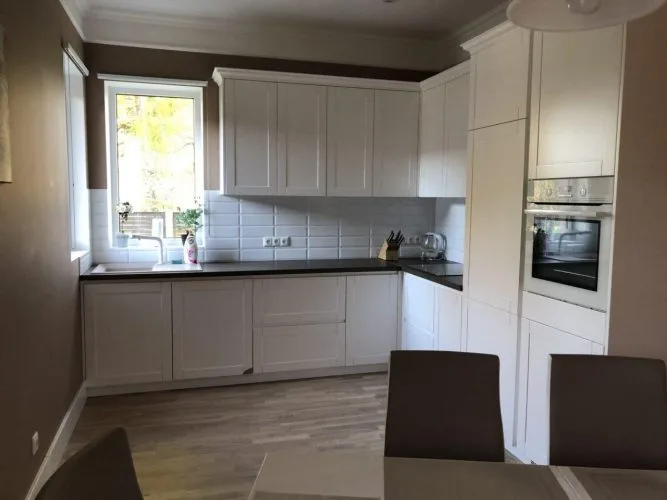 Izīrē māju, Aveņu iela 45, Jūrmala, Asari / 1 700 € 9
