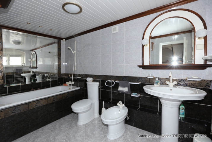 Apartment For Rent, Anglikāņu street 3, Rīga, Labais krasts, Centrs / 1 230 € 12