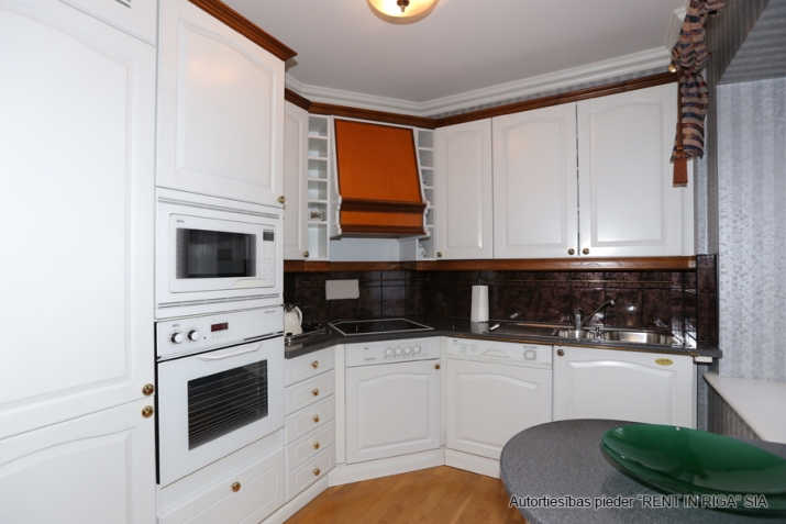 Apartment For Rent, Anglikāņu street 3, Rīga, Labais krasts, Centrs / 1 230 € 6