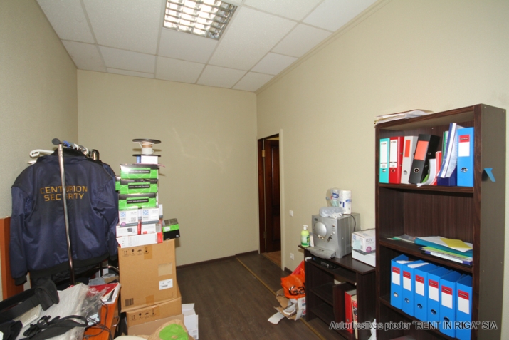 Pārdod tirdzniecības telpas, Vagonu iela 16, Rīga, Labais krasts, Centrs / 350 000 € 12