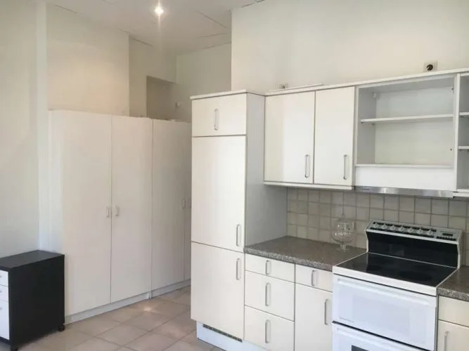Izīrē tirdzniecības telpas, Tērbatas iela 9/11, Rīga, Labais krasts, Centrs / 840 € 16