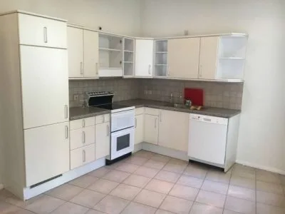 Izīrē tirdzniecības telpas, Tērbatas iela 9/11, Rīga, Labais krasts, Centrs / 840 € 15