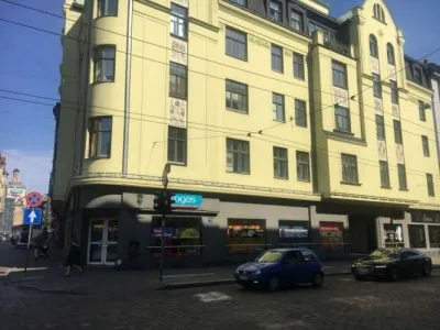 Izīrē tirdzniecības telpas, Tērbatas iela 9/11, Rīga, Labais krasts, Centrs / 840 € 2