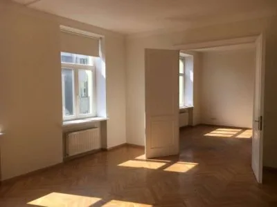 Izīrē tirdzniecības telpas, Tērbatas iela 9/11, Rīga, Labais krasts, Centrs / 840 € 12