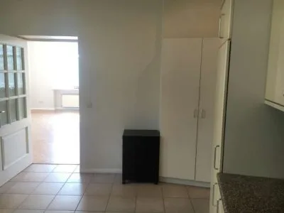 Izīrē tirdzniecības telpas, Tērbatas iela 9/11, Rīga, Labais krasts, Centrs / 840 € 17