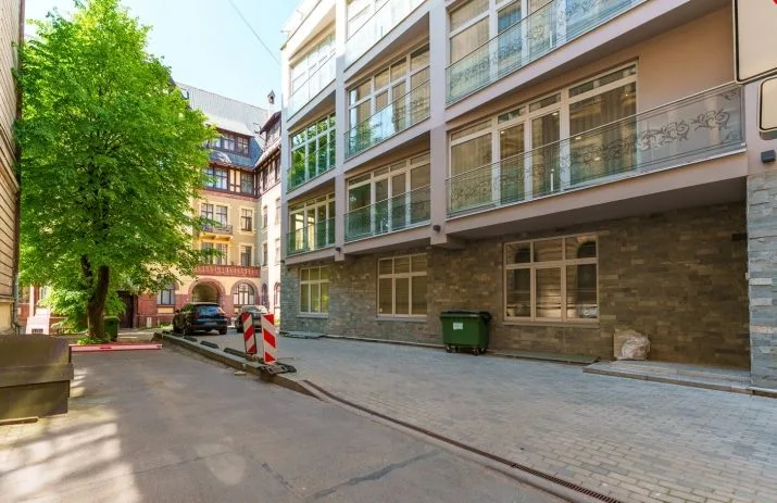 Izīrē dzīvokli, Stabu iela 18B, Rīga, Labais krasts, Centrs / 2 000 € 30