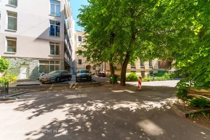Izīrē dzīvokli, Stabu iela 18B, Rīga, Labais krasts, Centrs / 2 000 € 32