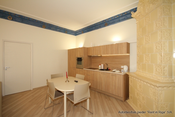 Izīrē dzīvokli, Lāčplēša iela 18, Rīga, Labais krasts, Centrs / 450 € 4