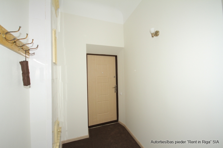 Izīrē dzīvokli, Lāčplēša iela 18, Rīga, Labais krasts, Centrs / 450 € 8