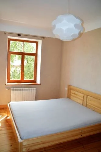 Vārnu iela 8 6