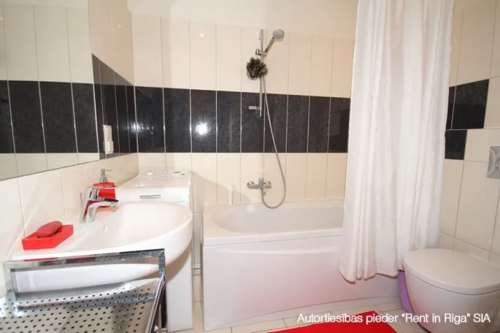 Izīrē dzīvokli, Ģertrūdes prospekts iela 11A, Jūrmala, Melluži / 800 € 11