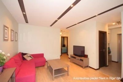 Izīrē dzīvokli, Ģertrūdes prospekts iela 11A, Jūrmala, Melluži / 800 € 2