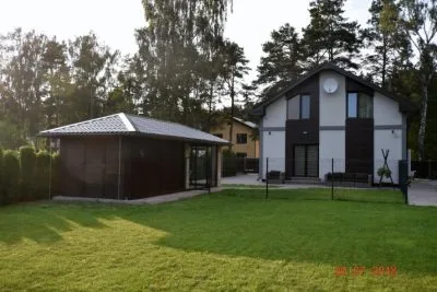 Izīrē māju, Uzvaras iela 12, Jūrmala, Kauguri / 1 300 € 3