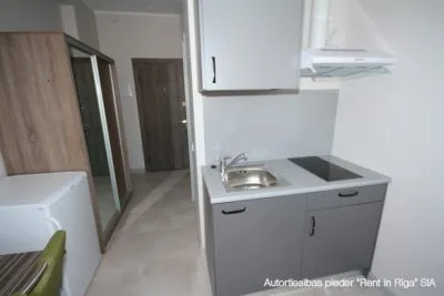 Izīrē dzīvokli, Lāčplēša iela 98, Rīga, Labais krasts, Maskavas forštate / 300 € 2