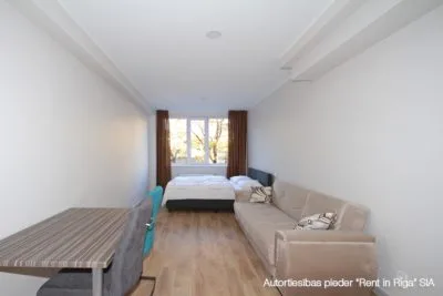 Izīrē dzīvokli, Lāčplēša iela 98, Rīga, Labais krasts, Centrs / 300 € 2