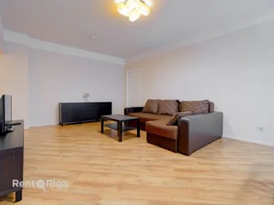 Izīrē dzīvokli, Brīvības iela 71-12, Rīga, Labais krasts, Centrs / 850 € 2