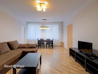 Izīrē dzīvokli, Brīvības iela 71-12, Rīga, Labais krasts, Centrs / 850 € 1