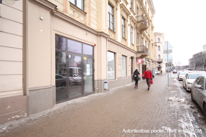 commercial premises For Rent, Aspāzijas bulvāris 32, Rīga, Labais krasts, Centrs / 2 500 € 13