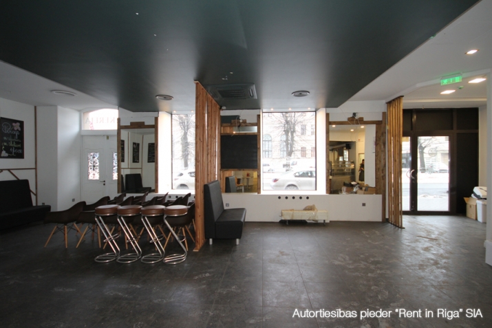commercial premises For Rent, Aspāzijas bulvāris 32, Rīga, Labais krasts, Centrs / 2 500 € 2