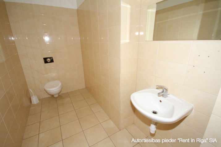 commercial premises For Rent, Aspāzijas bulvāris 32, Rīga, Labais krasts, Centrs / 2 500 € 10