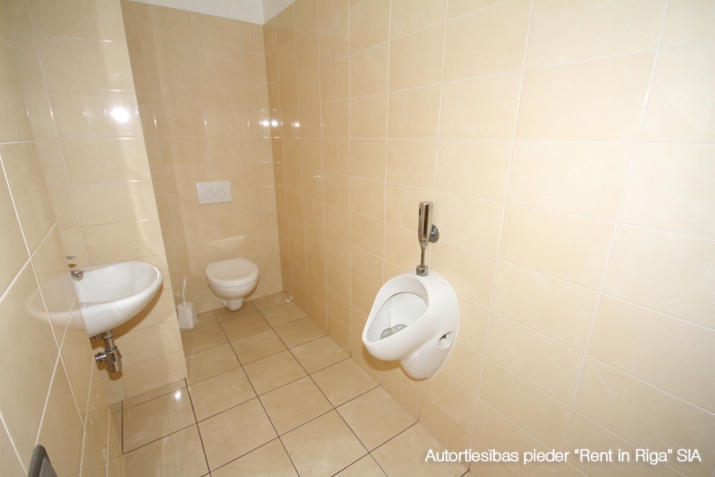 commercial premises For Rent, Aspāzijas bulvāris 32, Rīga, Labais krasts, Centrs / 2 500 € 11